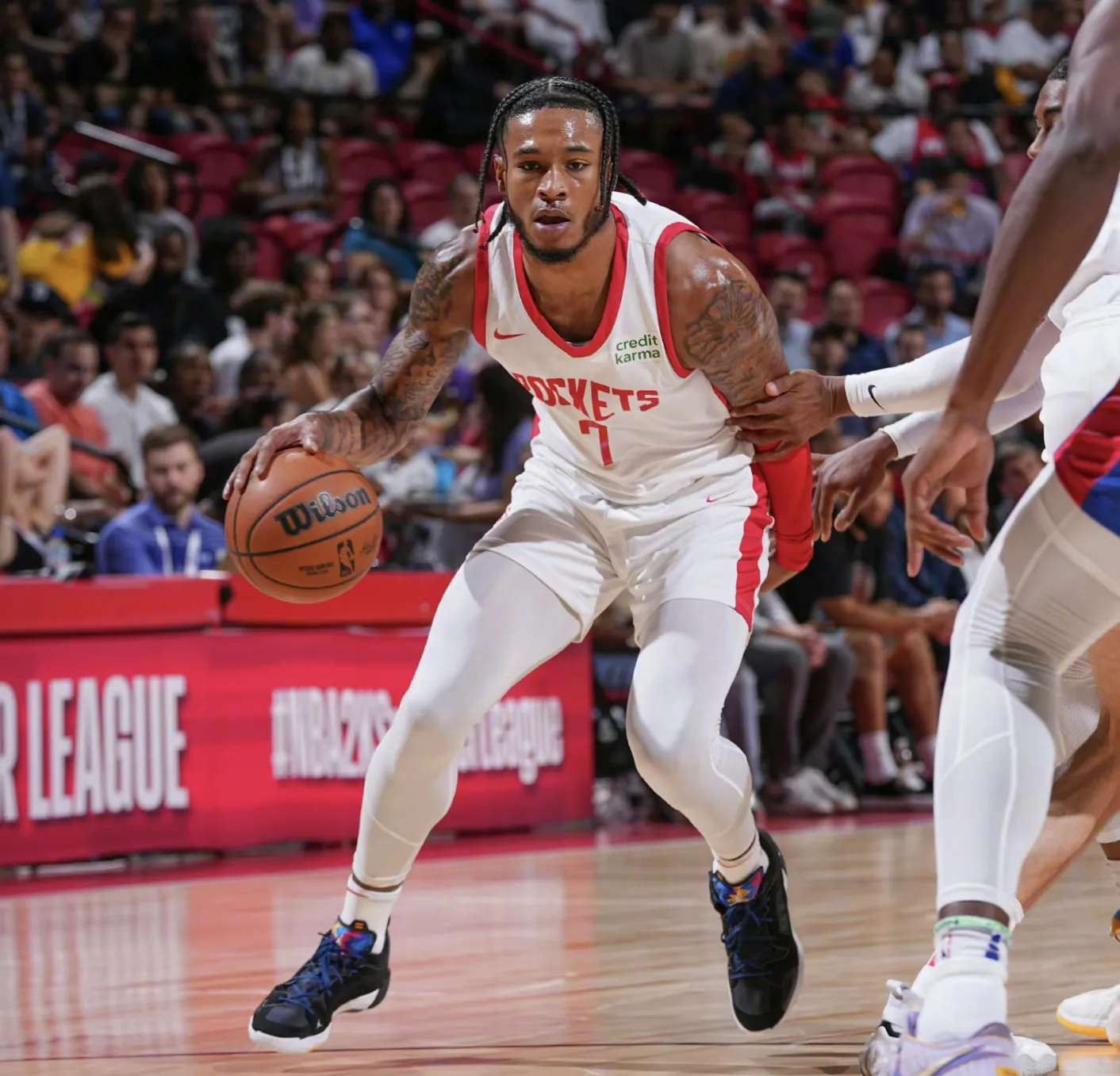 九游娱乐平台休斯敦火箭训练开放日，国际比赛日再遭质疑引欢呼，全明星赛在即，年轻球员得到机会的简单介绍