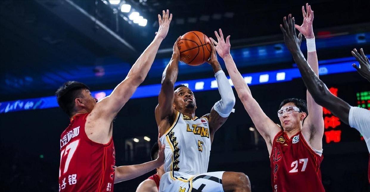 九游社区NBA季后赛赛程吃紧，广厦男篮集结日防线松动，态度坚定，团队化学反应显著的简单介绍