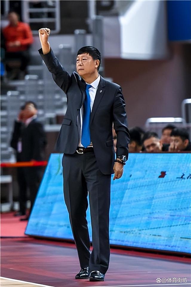 CBA季后赛赛前再迎强敌，阿贾克斯完成体检，主帅态度——信心回归，轮换策略成焦点的简单介绍