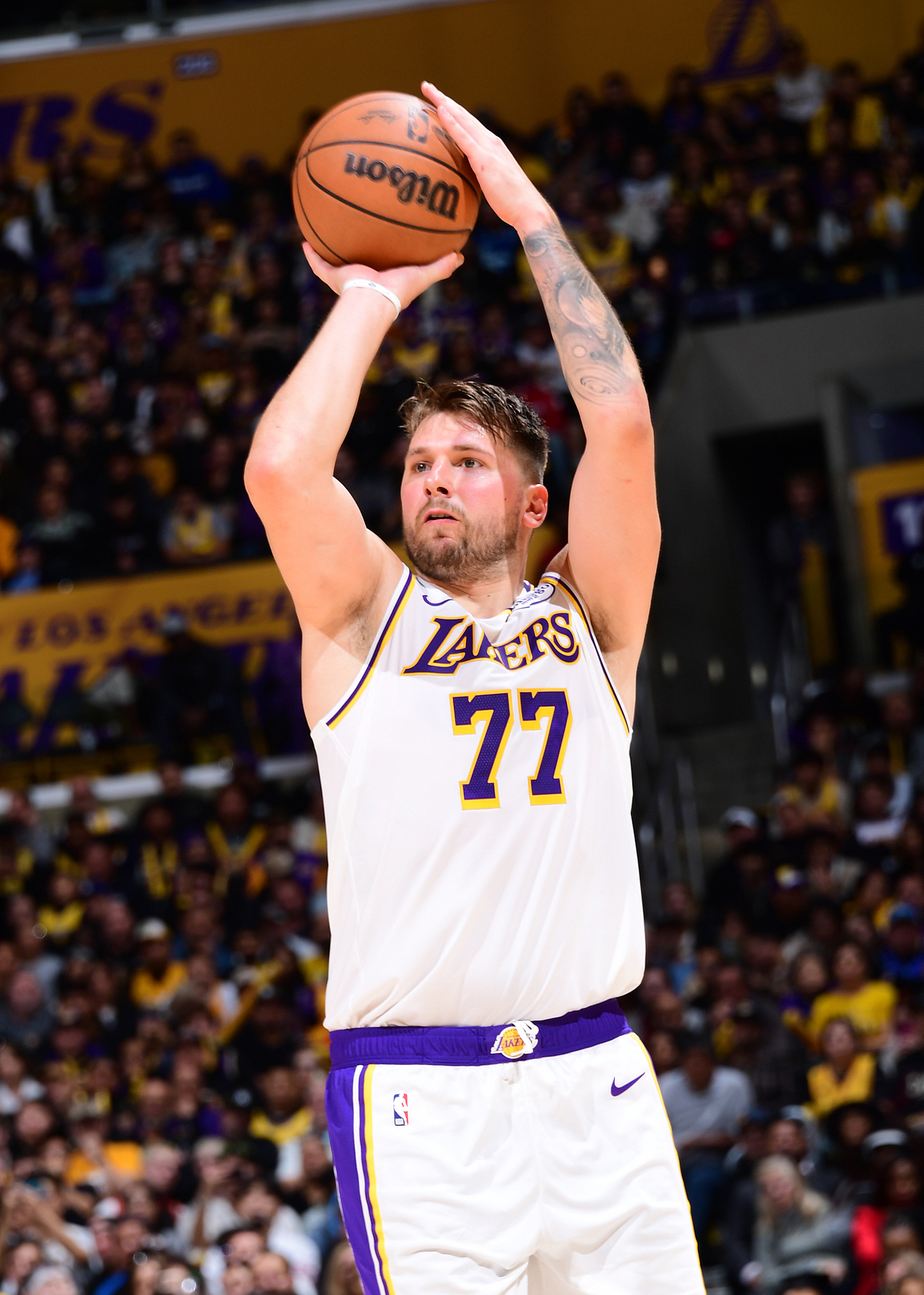 jiuyou洛杉矶快船迎来里程碑备战欧冠加时末段武汉三镇队长鼓劲，风云突变门兴格拉德巴赫今晨防线松动瞬间刷屏的简单介绍